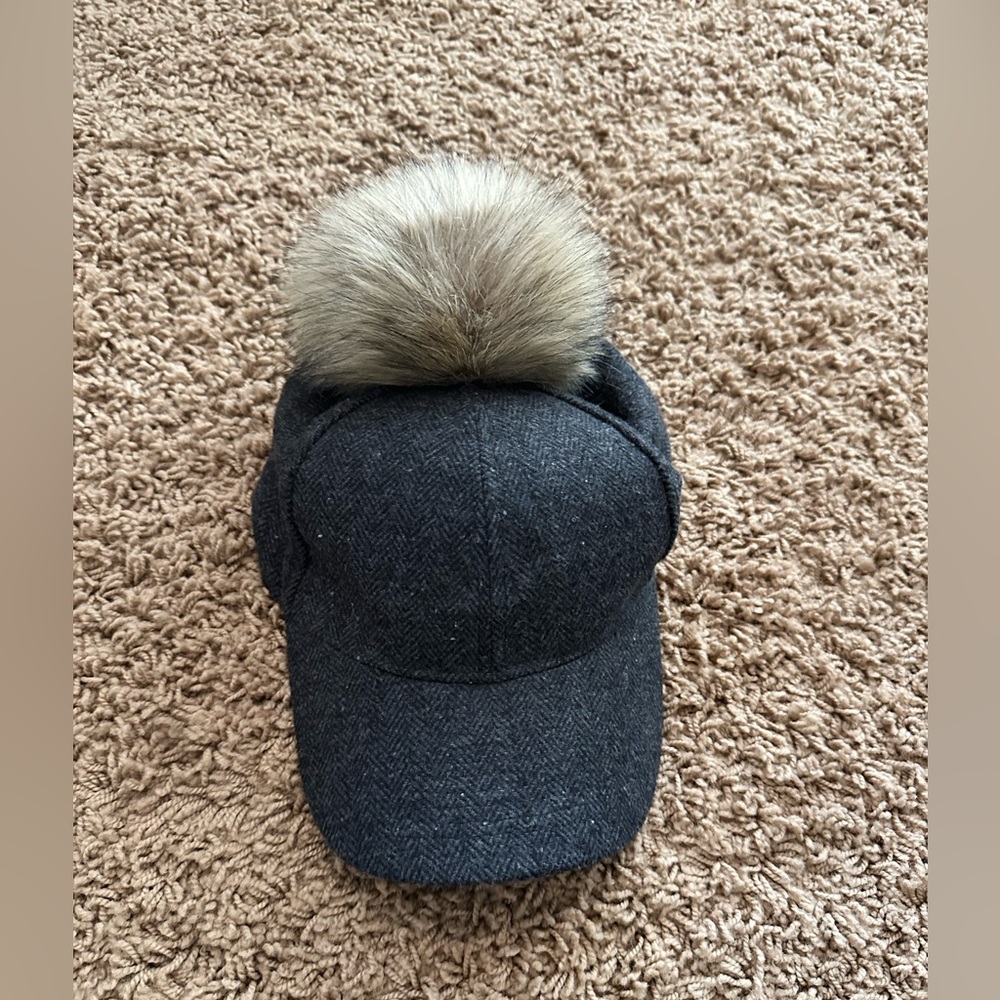 Women’s wool baseball cap